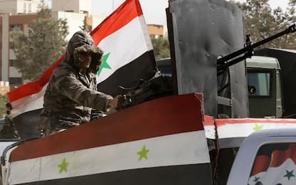Siria, attentato a pullman militare a Damasco. Almeno 13 morti