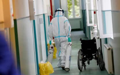 Covid, in Romania ospedali al collasso: il reportage di Sky TG24
