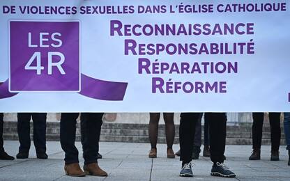 Pedofilia, Chiesa Francia risarcirà vittime con vendite e prestiti