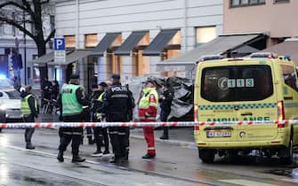 epa09572150 Police and ambulance are at a scene in Bislett in Oslo, Norway, 09 November 2021. The police confirmed that there has been a confrontation between the police and at least one other person and that shots have been fired.  EPA/STIAN LYSBERG SOLUM  NORWAY OUT