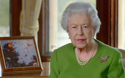 Covid, regina Elisabetta ha ancora sintomi: cancellati impegni online