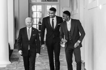 Usa Weekly News, Biden tra Baltimora e Campioni NBA alla Casa Bianca