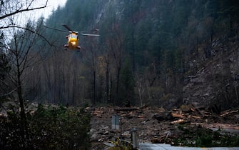 A handout photo made available by the Royal Canadian Air Force showing rescue operations following flooding caused by days of rain in Agassiz, British Columbia, Canada, 16 November 2021 (issued 17 November 2021). One person in reported dead and flooding has caused damage to roads and bridges in western Canada near Vancouver. ANSA/ROYAL CANADIAN AIR FORCE HANDOUT  HANDOUT EDITORIAL USE ONLY/NO SALES