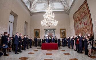 Trattato Italia-Francia Roma - Il Presidente della Repubblica Sergio Mattarella con il Presidente della Repubblica Francese, Emmanuel Macron e il Presidente del Consiglio Mario Draghi, in occasione della firma del “Trattato per una cooperazione bilaterale rafforzata” oggi 26 novembre 2021.
(Foto di Paolo Giandotti - Ufficio per la Stampa e la Comunicazione della Presidenza della Repubblica)