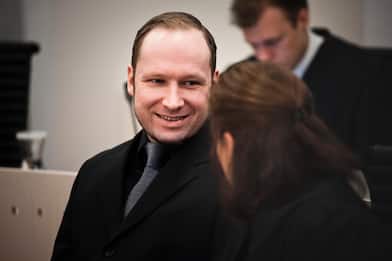 Strage Utoya, Breivik cita in giudizio Norvegia per condizioni carcere