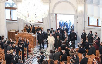 Papa a Cipro, arrestato uomo armato di coltello fuori dalla messa