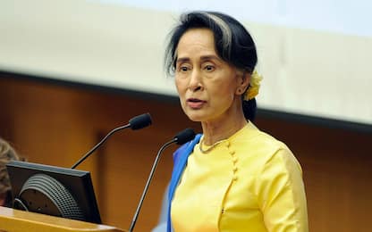 Birmania, Suu Kyi ha ottenuto grazia parziale: pena ridotta di 6 anni