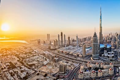 Svolta negli Emirati Arabi, dal 2022 il weekend sarà sabato e domenica