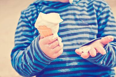 Australia, bimbo di 4 anni ordina online oltre 1.100 dollari di gelato