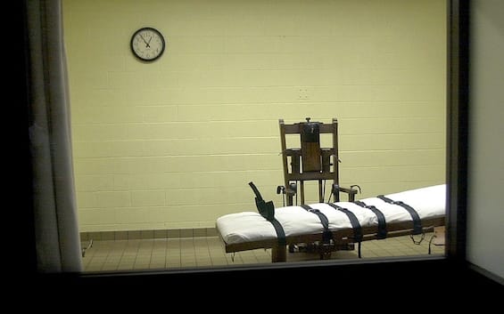 Alabama, death row inmate survives execution: will be executed with nitrogen
