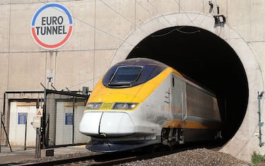 FRANCE - APRIL 16:  A Eurostar train enters the Eurotunnel near Calais, France, on Wednesday, April 16, 2008. Groupe Eurotunnel SA, operator of the rail tunnel between England and France, said it will commence a rights offer to raise 915.4 million euros ($1.4 billion) and buy back convertible bonds.  (Photo by Antoine Antoniol/Bloomberg via Getty Images)
