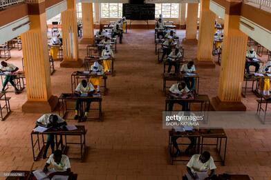 Covid, Uganda riapre le scuole dopo due anni