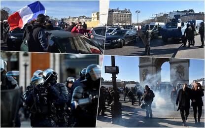Parigi, “Convogli della libertà”: tafferugli sugli Champs-Elysées