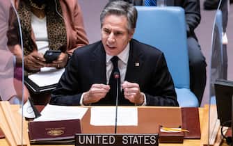 epa09766956 U.S. Secretary of State Anthony Blinken addresses a United Nations Security Council meeting on the tensions between Ukraine and Russia at United Nations headquarters in New York, New York, USA, 17 February 2022.  EPA/JUSTIN LANE