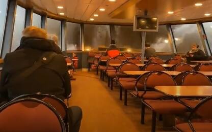 Amburgo, traghetto colpito da tempesta Ylenia: vetri frantumati. VIDEO