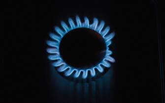 138347625 MARGHERA, ITALY - FEBRUARY 06: Gas burns to produce flames from a gas ring on a cooker on February 6, 2012 in Marghera, Italy. Russian energy company Gazprom has reduced its supply of gas to Western Europe to satisfy an increase in domestic demand, prompting Italy to implement emergency measures today. (Photo by Marco Secchi/Getty Images)