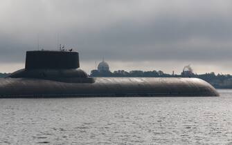 SAINT-PETERSBURG, RUSSIA - JULY 26: The Dmitriy Donskoy (TK-208) nuclear ballistic missile submarine arrives at St Petersburg to take part in a ship parade marking Russian Navy Day in Russia on July 26, 2017. (Photo by Sergey Mihailicenko/Anadolu Agency/Getty Images)