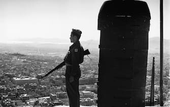 A Greek guard stands outside a new concrete sentry box in 1947 during the Greek Civil War. The military forces of the Greek government are taking extra precautions to guard the capital against possible guerilla communist paratroopers landing in the city. New lookout posts have been installed high up on Lykavittos Hill, overlooking the city. (Photo by © Hulton-Deutsch Collection/CORBIS/Corbis via Getty Images)