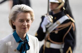 epa09816770 President of the European Commission Ursula von der Leyen arrives to attend an informal meeting of EU heads of State at the Chateau de Versailles, outside Paris, France, 11 March 2022. EU heads of state and government meet at the Versailles summit to discuss further sanctions against Russia for aggression against Ukraine, including sanctions on banks and individuals.  EPA/IAN LANGSDON