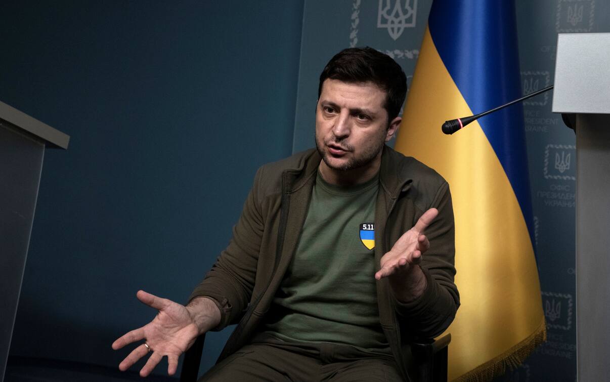 Guerra Ucraina Stile Militare Di Zelensky E Giacca Di Putin