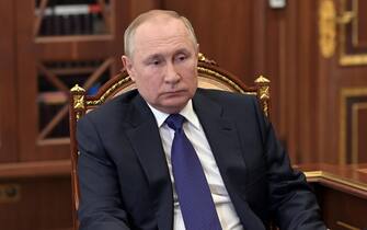 epa09793714 Russian President Vladimir Putin attends a working meeting at the Kremlin in Moscow, Russia, 01 March 2022.  EPA/ALEXEI NIKOLSKY / KREMLIN POOL / SPUTNIK / MANDATORY CREDIT