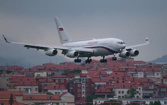 An Ilyushin Il-96-300PU presidential aircraft, with Russian President Vladimir Putin on board to attend the 2017 BRICS Summit, flares for landing at the Xiamen Gaoqi International Airport in Xiamen, China's Fujian province, on September 3, 2017.
The BRICS Summit, involving Brazil, Russia, India, China and South Africa, will run from September 3 to 5. / AFP PHOTO / POOL / WU HONG        (Photo credit should read WU HONG/AFP via Getty Images)