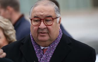 MOSCOW, RUSSIA - OCTOBER,29 (RUSSIA OUT) Russian billionaire and businessman Alisher Usmanov arrives to the openings of new monument to former Russian Prime Minister Yegeny Primakov at Smolenskaya Square inin Central Moscow, Russia, October,29,2019. Politician and diplomat Yegeny Primakov died in 2015. (Photo by Mikhail Svetlov/Getty Images)