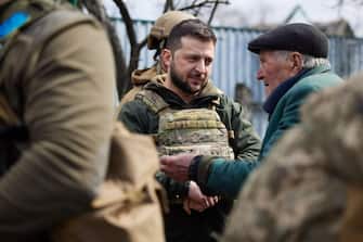 Ukrainian President Volodymyr Zelensky during his visit to the city of Bucha, 04 April 2022. UKRINFORM +++ ATTENTION THE PHOTO CANNOT BE PUBLISHED OR REPRODUCED WITHOUT THE AUTHORIZATION OF THE SOURCE OF ORIGIN WHICH IS REFERRED TO +++ ++ I HAVE NO SALES EDITORIAL USE ONLY +++