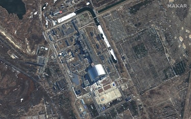 A handout satellite image made available by Maxar Technologies shows an overview of Chernobyl Nuclear Power Plant, Ukraine, 10 March 2022.  ANSA/MAXAR TECHNOLOGIES HANDOUT -- MANDATORY CREDIT: SATELLITE IMAGE 2022 MAXAR TECHNOLOGIES -- THE WATERMARK MAY NOT BE REMOVED/CROPPED -- HANDOUT EDITORIAL USE ONLY/NO SALES