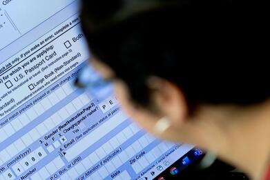 Usa, sui passaporti arriva la "X" per le persone "non binarie"