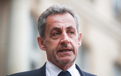 Francia, Sarkozy condannato in appello a 3 anni per corruzione