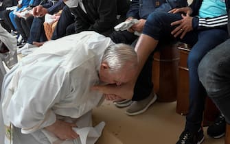 SS Francis - Celebration of Holy Mass in Coena Domini - Prison of Civitavecchia - 14-04-2022