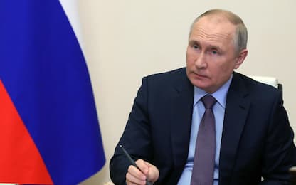 Putin: "Per ora l'Europa non può sostituire il gas russo"