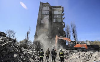 KYIV, UKRAINE - APRIL 15: Debris removal works are seen in progress in the Borodyanka region of Kyiv, Ukraine on April 15, 2022. (Photo by Metin Aktas/Anadolu Agency via Getty Images)