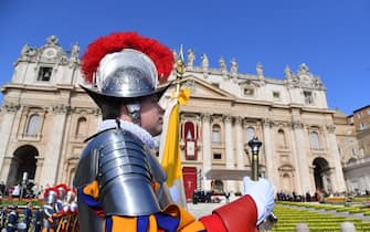 A Swiss Guard stands by prior to the Pope's Easter mass on April 17, 2022 at St. Peter's square in The Vatican. (Photo by Tiziana FABI / AFP) (Photo by TIZIANA FABI/AFP via Getty Images)