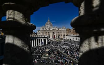 A general view shows St. Peter's Basilica and attendees during the Pope's Easter mass on April 17, 2022 at St. Peter's square in The Vatican. (Photo by Tiziana FABI / AFP) (Photo by TIZIANA FABI/AFP via Getty Images)