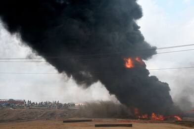 Nigeria, esplode raffineria petrolio illegale: più di 100 morti