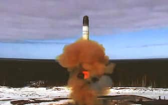 ARKHANGELSK REGION, RUSSIA - APRIL 20, 2022: An RS-28 Sarmat intercontinental ballistic missile blasts off during a test launch from the Plesetsk Cosmodrome. The successful launch has confirmed the missile's high operational performance, its reentry vehicles reaching the targeted area on the Kamchatka Peninsula. Russian Defence Ministry/TASS/Sipa USA