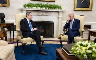 U.S. President Joe Biden, right, meets with Mario Draghi, Italy's prime minister, in the Oval Office of the White House in Washington, D.C., US, on Tuesday, May 10, 2022. Draghi is pushing for the EU to ban Russian oil imports and has backed sending heavy weapons to Ukraine, something resisted by large parts of his ruling coalition amid Italy's historically strong ties to Russia. Photographer: Doug Mills/The New York Times/Bloomberg
