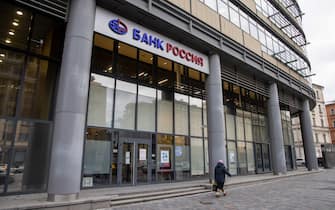 A Bank Rossiya OAO office building and bank branch in Moscow, Russia, on Tuesday, Feb. 22, 2022. The ruble tumbled the most since March 2020 after President Vladimir Putin recognized self-declared separatist republics in east Ukraine, deepening a standoff with the West. Photographer: Andrey Rudakov/Bloomberg