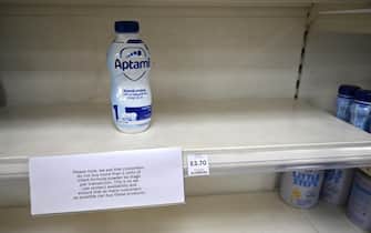 epa08290071 A sign limits the sale of baby formula in a store in north London, Britain, 12 March 2020. The number of UK coronavirus cases continues to rise while ten people have now died due to Coronavirus outbreak.  EPA / NEIL HALL