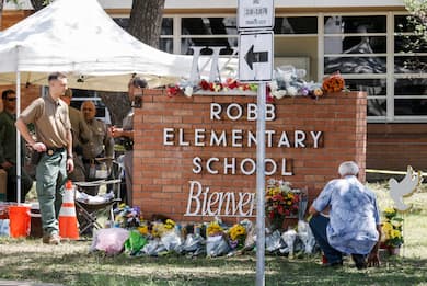 Strage in Texas, il killer aveva confidato in una chat il suo piano