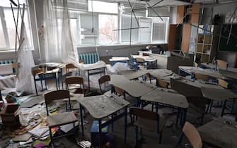 MARIUPOL, UKRAINE - MARCH 29: A view of damaged school after shelling in the Ukrainian city of Mariupol under the control of Russian military and pro-Russian separatists, on March 29, 2022. (Photo by Leon Klein/Anadolu Agency via Getty Images)