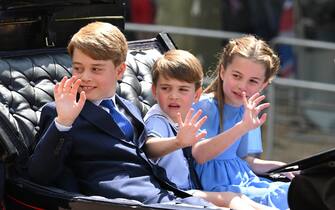 Prince George, Prince Louis and Princess Charlotte in the carriage procession at Trooping the Colour during Queen Elizabeth II Platinum Jubilee in The Mall, London, UK.
02/06/2022
Credit Photo (c)Karwai Tang
For more information, please contact:
Karwai Tang 07950 192531
karwai@karwaitang.com
