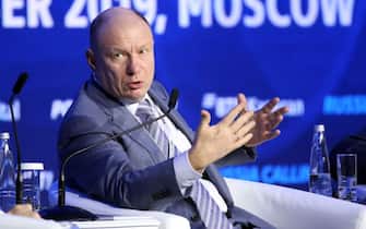 Vladimir Potanin, billionaire and owner of MMC Norilsk Nickel PJSC, gestures as he speaks during a panel session at the annual VTB Capital 'Russia Calling' Forum in Moscow, Russia, on Wednesday, Nov. 20, 2019. The Russian government's unusual stinginess with spending this year has turned it into one of the biggest depositors in the banking system, fattening the balance sheets of big state banks and depressing deposit rates.  Photographer: Andrey Rudakov / Bloomberg