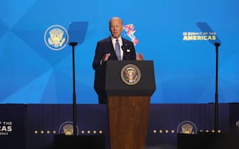 epa10003171 US President Joe Biden speaks, during the IX Summit of the Americas Inaugural Ceremony at the Microsoft Theater, in Los Angeles, California, USA, 08 June 2022.  EPA/DAVID SWANSON / POOL