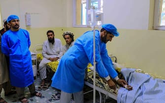 epa10027424 An injured victim of the earthquake receives treatment at a hospital in Paktia, Afghanistan, 22 June 2022. More than 1,000 people were killed and over 1,500 others injured after a 5.9 magnitude earthquake hit eastern Afghanistan before dawn on 22 June, Afghanistan's state-run Bakhtar News Agency reported.  According to authorities the death toll is likely to rise.  EPA / STRINGER - BEST QUALITY AVAILABLE -