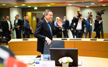 Il presidente del Consiglio Mario Draghi è arrivato al palazzo del Consiglio Europeo a Bruxelles, 23 giugno 2022.  
ANSA/ UFFICIO STAMPA PALAZZO CHIGI FILIPPO ATTILI