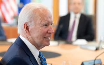 epa10035179 US President Joe Biden poses at the round table prior the first working session  during the G7 Summit at Elmau Castle in Kruen, Germany, 26 June 2022. Germany is hosting the G7 summit at Elmau Castle near Garmisch-Partenkirchen from 26 to 28 June 2022.  EPA/Sven Kanz / POOL