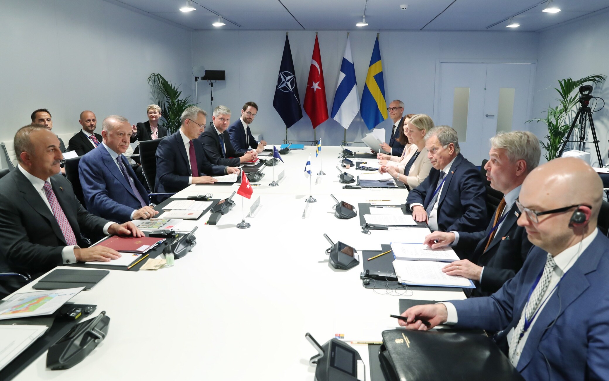 1241589015 MADRID, SPAIN - JUNE 28: (----EDITORIAL USE ONLY â MANDATORY CREDIT - "TURKISH PRESIDENCY / MURAT CETINMUHURDAR / HANDOUT" - NO MARKETING NO ADVERTISING CAMPAIGNS - DISTRIBUTED AS A SERVICE TO CLIENTS----) Turkish President Recep Tayyip Erdogan (L-2), Turkish Foreign Minister Mevlut Cavusoglu (L), Finland's President Sauli Niinisto (R-3), Sweden's Prime Minister Magdalena Andersson (R-4) attend the four-way talks between Turkiye, NATO, Finland, and Sweden begin on the sidelines of the NATO summit in Madrid, Spain on June 28, 2022. Leaders will discuss the Nordic countries' bids to join the alliance as well as Ankara's concerns on the matter. (Photo by TUR Presidency/ Murat Cetinmuhurdar/Anadolu Agency via Getty Images)